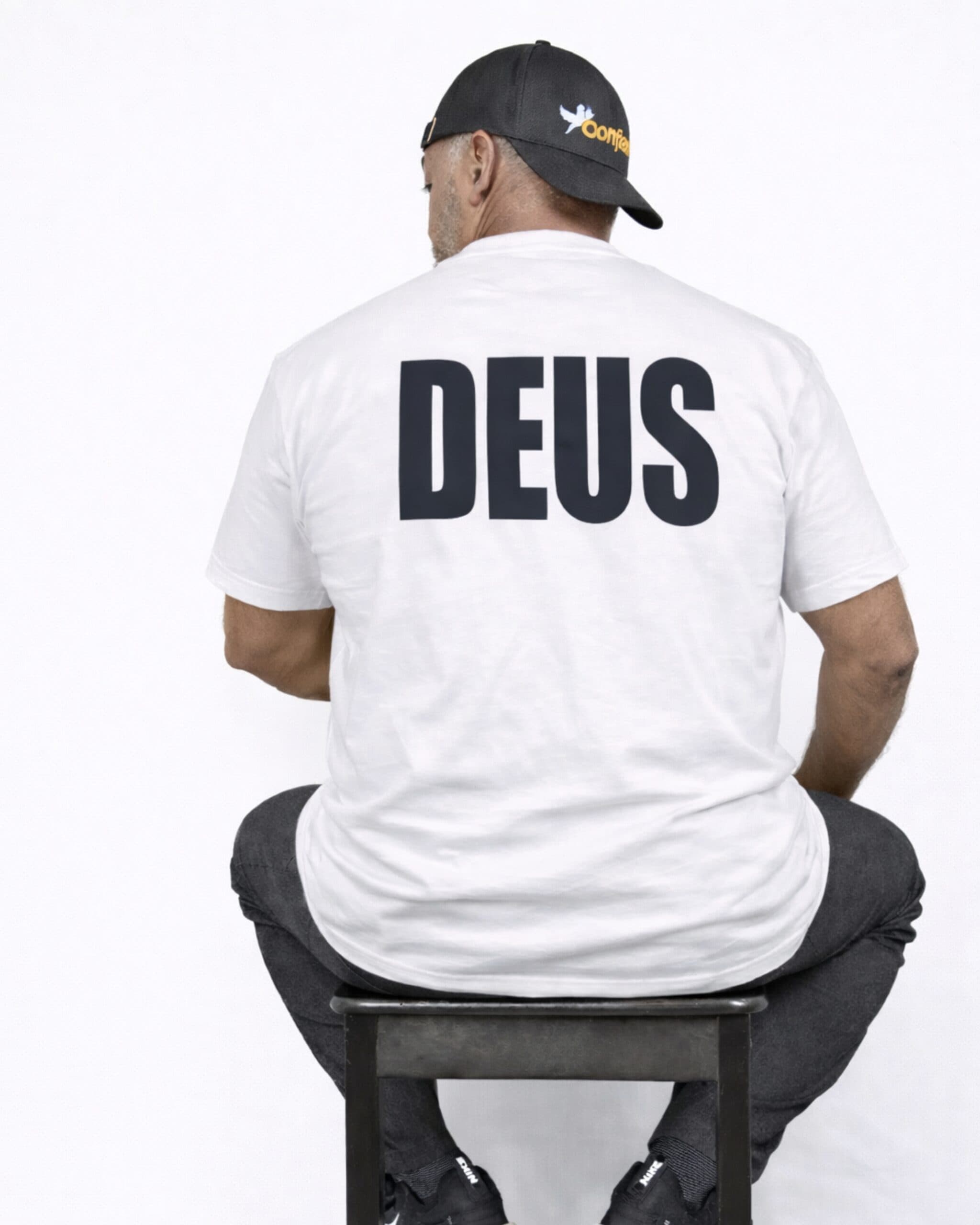 SHIRT DEUS